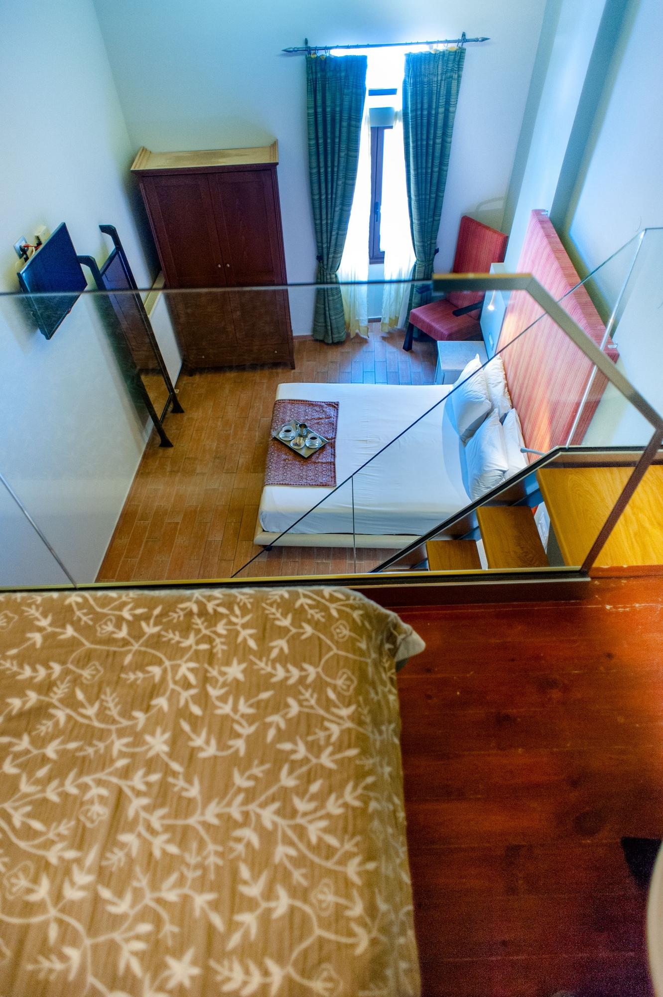 מלון Splanzia Boutique 3*